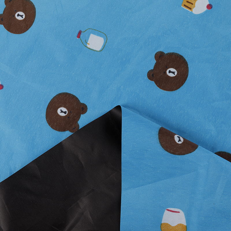 Pongé avec revêtement noir